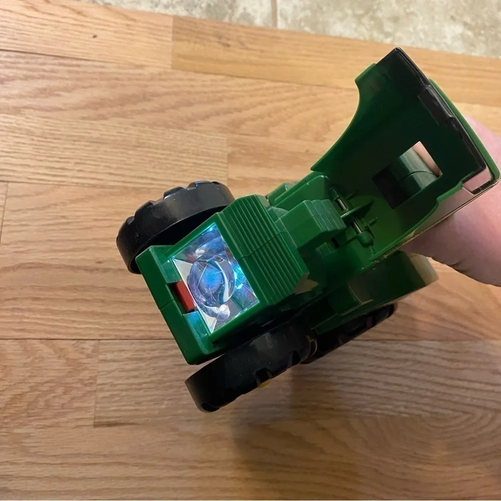 John Deere Tractor Flash Light Kids Toy Push Green